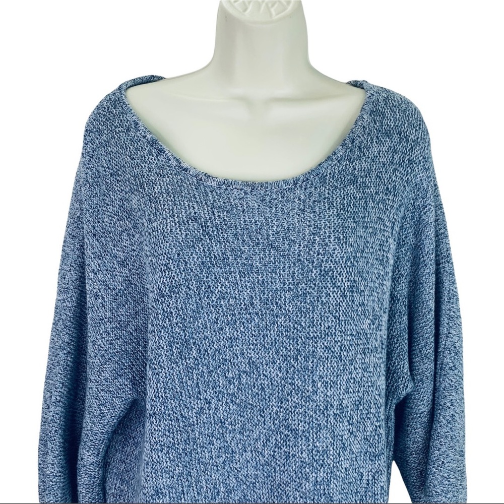 H & M Basic Women’s Oversized Marled Knit Blue Sweater - Picture 5 of 11